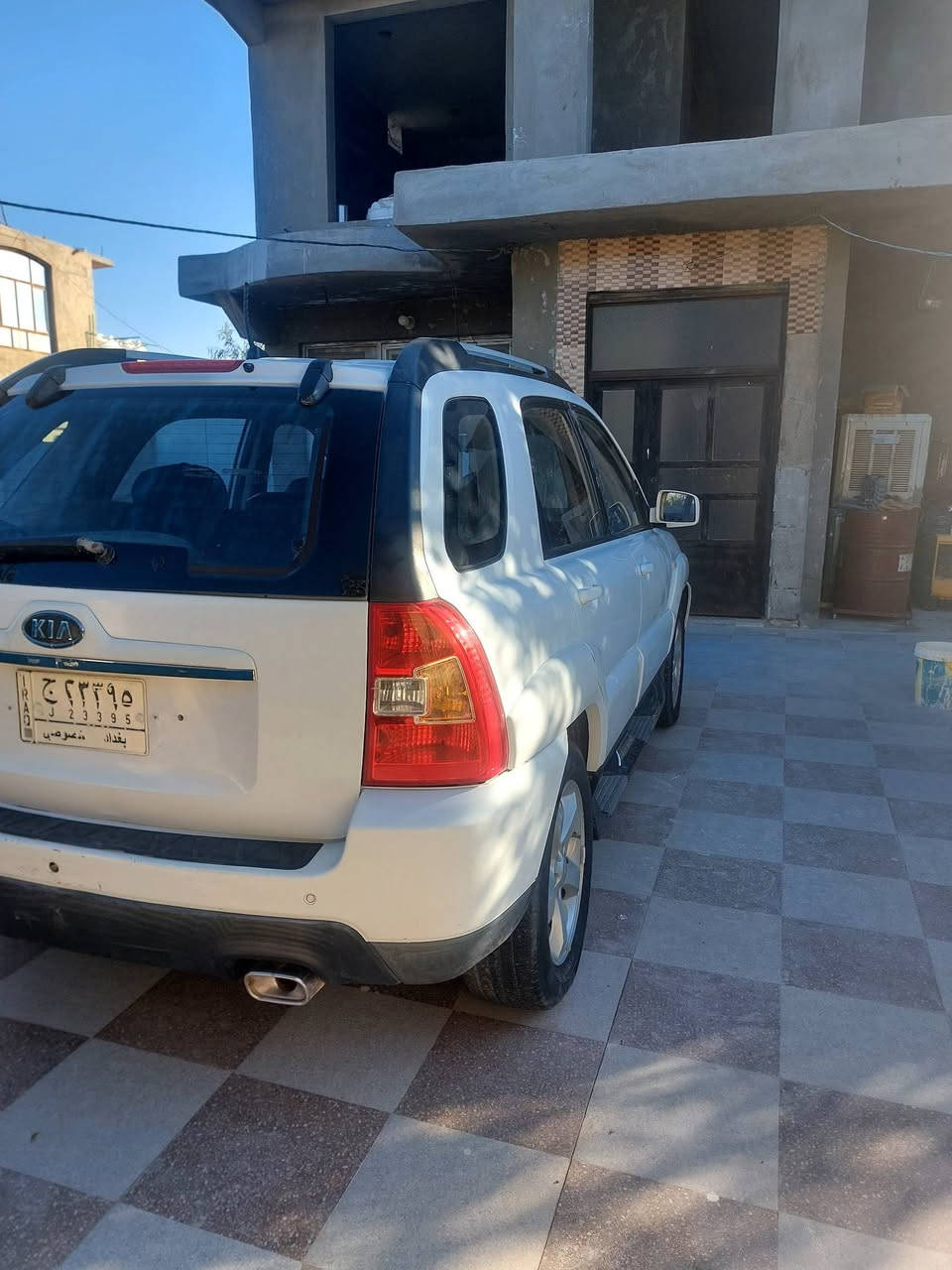 السلام عليكم سبورتج كوري موديل 2010
رقم بغداد نص فول 
محرك 200 بلادي كير بلادي 
بدون صبغ اكو فيدو توضحي للسياره 
سعرالمطلوب 118 بيع مستعجل 
***********وات ساب موجود 
*********** ديالى بعقوبه
