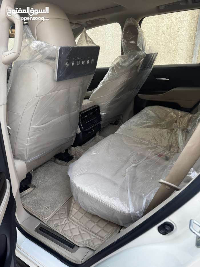 لاندكروز 2022 GXR وكالة ساز 

رقم اربيل تحويل مباشر 

مكفوله كفاله عامه 

محرك 4000 تنفس طبيعي 

السياره معروفه مواصفاتها 
شاشات تطبيق 

ماشيه 100 الف / كم 

السعر : 595 وبيها مجال بسيط للشراي 

مكان السياره البصره 

للأستفسار : *********** بغداد, العراق
