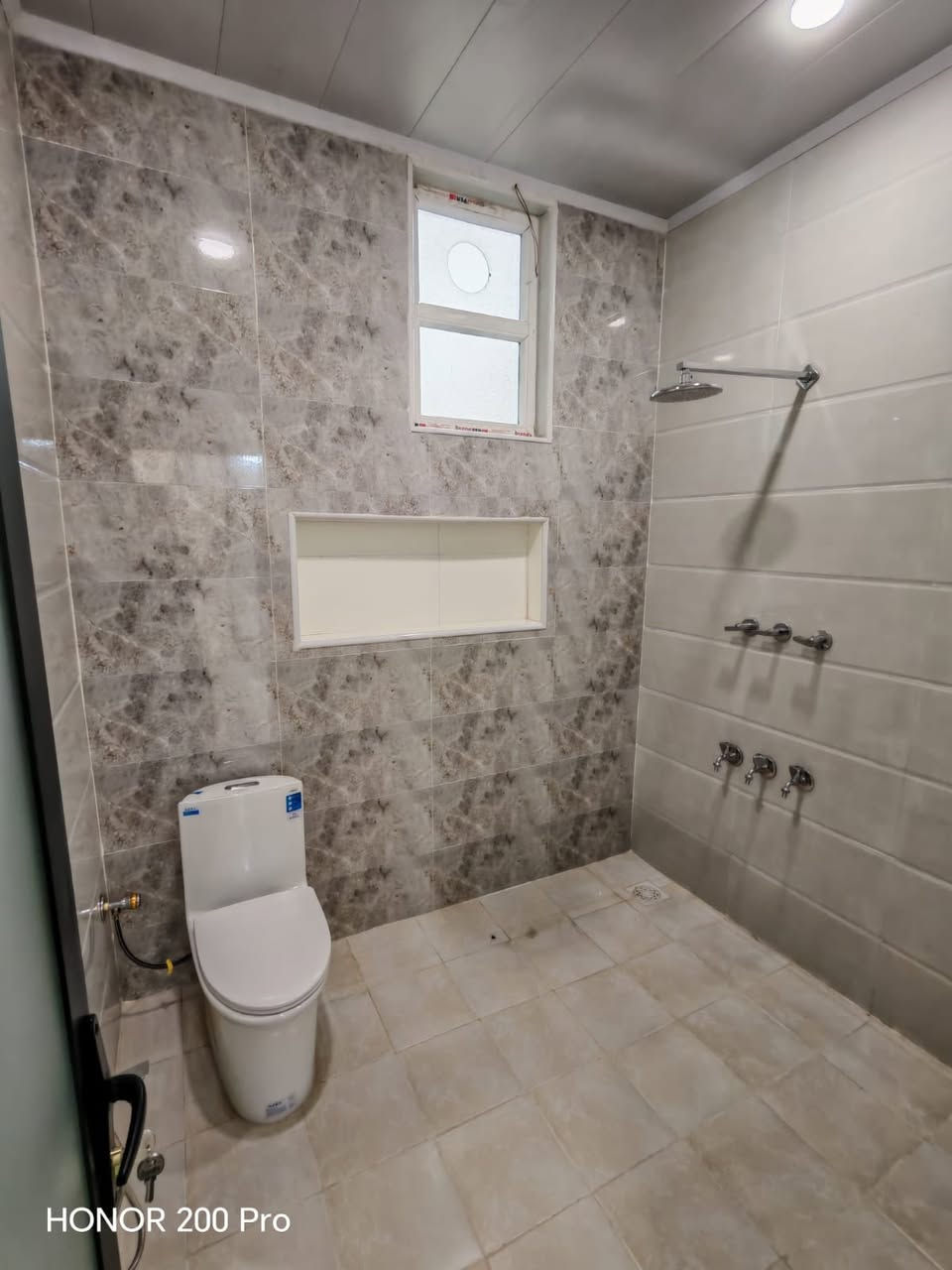 #دار_للبيــــــــــــــع بناء #حديث

الموقع: نادر الاولى حي الزيتون 

_______________________
المساحــــــة/ 151م #طابو_زراعي_سند25
_______________________
      🏠[ تفــاصيـل الــــدار  ]🏠

#الطابــــــــــق_الأرضـــــــــــــي🔹

غـــرفة نـــوم وصاله وكليدور ومطبخ ومجمع صحيات وطارمه

#الطابـــــــــق_الثانــــــــــــــــي🔹

غـــرفتين نـــوم وكليدور ومجمع صحيات

________________________
للاستفسار على باقي  التفاصيل 
لطفاً الرجاء الاتصـــال او مرآسلتنا على الواتساب ⤵️
🔻🔻
سيد رائد    
📞0️⃣7️⃣8️⃣1️⃣1️⃣0️⃣6️⃣4️⃣2️⃣1️⃣3️⃣
سيد حسين
📞0️⃣7️⃣8️⃣7️⃣2️⃣5️⃣7️⃣4️⃣7️⃣3️⃣3️⃣

              او وآتســــــاب📲

المكـــــتب ☎️ 
***********
***********
‎‏‎     🧱#مكتب_عقارات_سيد_رائد🧱

               🏗️ #مــوقع_المكتب🏗️
📍{بابل/الحله شارع نادر الرئيسي مقابل  شارع الطب العدلي بالقرب من اسواق الجمل }

_______________________
#تنوية / لمن يرغب عرض عقاره فـــي صفحتنا يرجى الاتصال بنا 
_______________________
أنتبــه🔻🔻
‎🔳#الصفحه_الرسميه_للمكتب_فقط✅

#عقارات_الحله #بيع_وشراء ،#عقارات #بغدادالعراق #الحله #مشاهيرفيسبوك
#مكتب_عقارات_سيد_رائد 
#الاول #في_بابل
