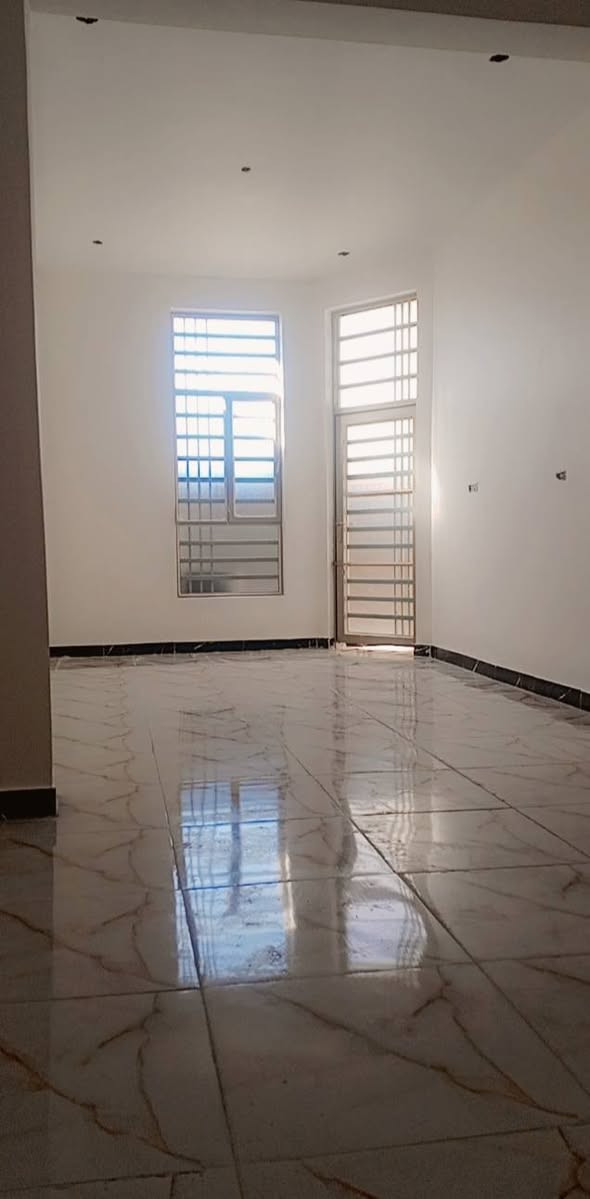 ❤️🦋🏠مشتمل للبيع بالسفحة  ال8الاف شارع احمد الوائلي خدمات كاملة واصلتة قريب ع الشارع العام  100متر طولاني  طابو صرف با اسم راعية تحويل مباشر بناء درجة اولى غير مسكون يباع نقد سعرة 51وبي مجال للشراي   الحقيقة  احلى من الصور    للاستفسار اتصل📞 ع رقم ***********  مكلفة بالنشر ❤️🦋
