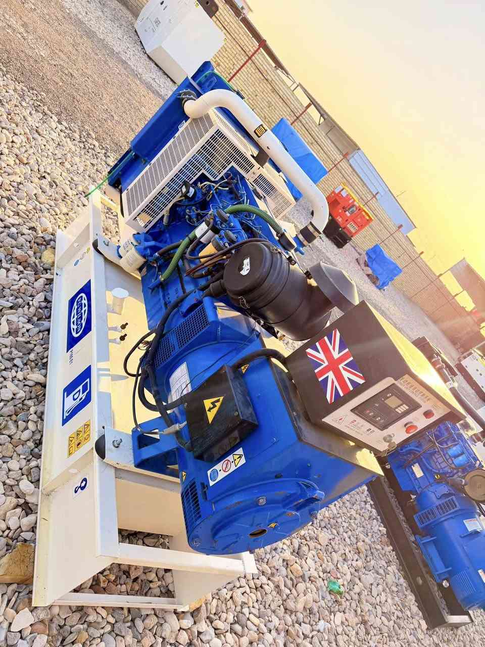 بيركنز إنكليزي اف جي ولسن 150 كيفي
المحرك 6 سلندر انتركلر وبم جويتر 

التوليد لوري سومر فرنسي 150 كيفي 

مشتغله 2100 ساعة شرط اخو الجديد

شرط المحرك وراس التوليد بلادي على وضع الشركة 

العنوان بابل للاستفسار *********** 
***********
