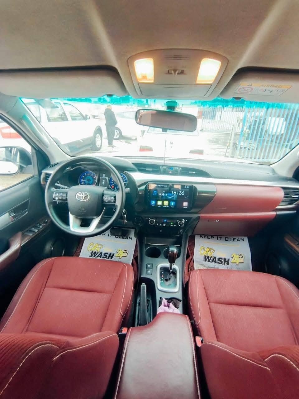 السلام عليكم بيكم هايلوكس موديل 2018 ساز  فور ويل رقم بغداد دولي بسمي تحويل مباشر ماشيه 200 مكفوله كفاله كير مكينه كلشي بلادي السياره كلش نضيفه كير اوتماتيك مكان السياره بغداد تفاصيل اكثر اتصل ***********
