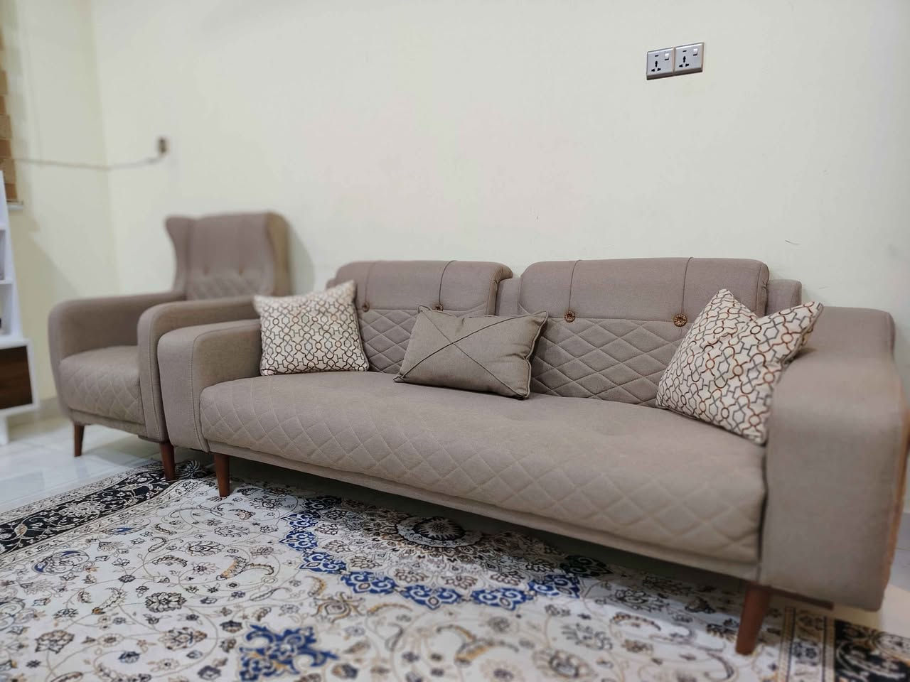 تخم قنفات 10 مقاعد نظام سبرنك واسفنج كلش نظيفات 5 قطع 2 كراسي ووحدة ثنائية و2 ثلاثية قويات كلش السعر 600 المدينة, البصرة


**إذا كنت صاحب هذا الإعلان وتريد حذفه لأي سبب، رجاءا أرسل رسالة إلى الدعم الفني**