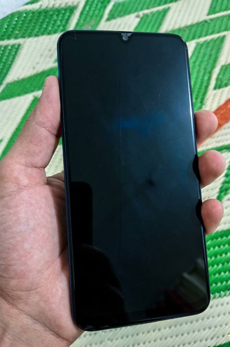 للبيع Samsung Galaxy A50 📱
أبلادي كلشي ما امبدل بي الذاكرة 128GB - الشاشة  Super AMOLED FHD+ الوانها نار 🔥 بي فقط فطر سطحي بالشاشة* - وما أماثر ابد ومرات ما يبين اللمس شغال 100%  ولسماعه شويه اتخن بس مسموع الصوت ومقبول وبل اتصال كلشي مابيها صوتها واضح ومابيها شي أما الباقي كله شغال شحن تكنيك اتصال حتا ببجي ينزل جهاز كلش سلس وعملي مثل ما اموضح بلصور
*السعر70الف وبي مجال 💰 المكان[بغداد أبو غريب]* [وهاذه رقمي*********** بي فقط واتساب ومتوفر عل خاص] توصيل ماعندي
