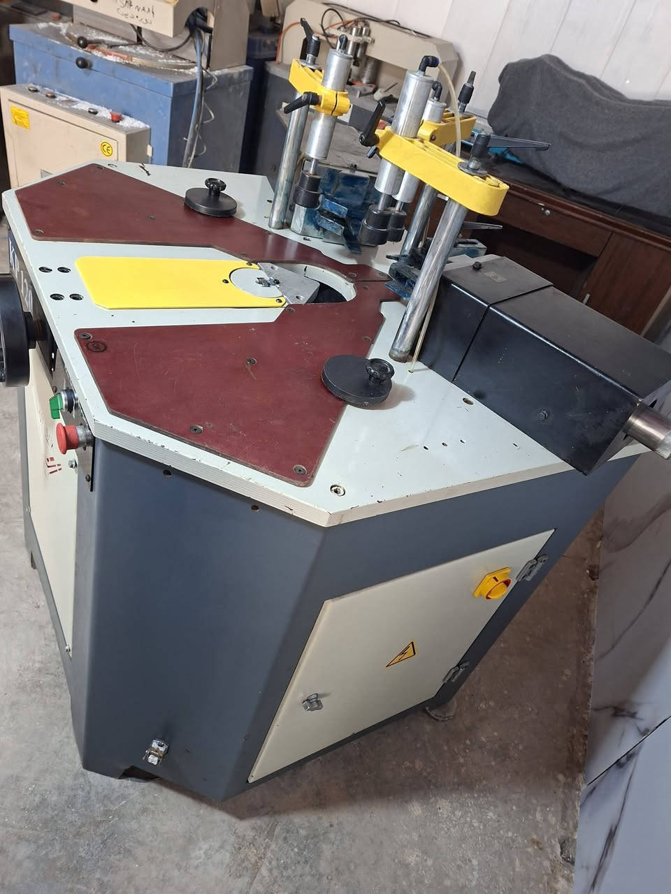 مکبس ( یلماز ایرانی) سنکل، نسبة النظافة 98/، مابه خلل ولا نقص، بشرط فحص.
السليمانية

*********** واتساب.
