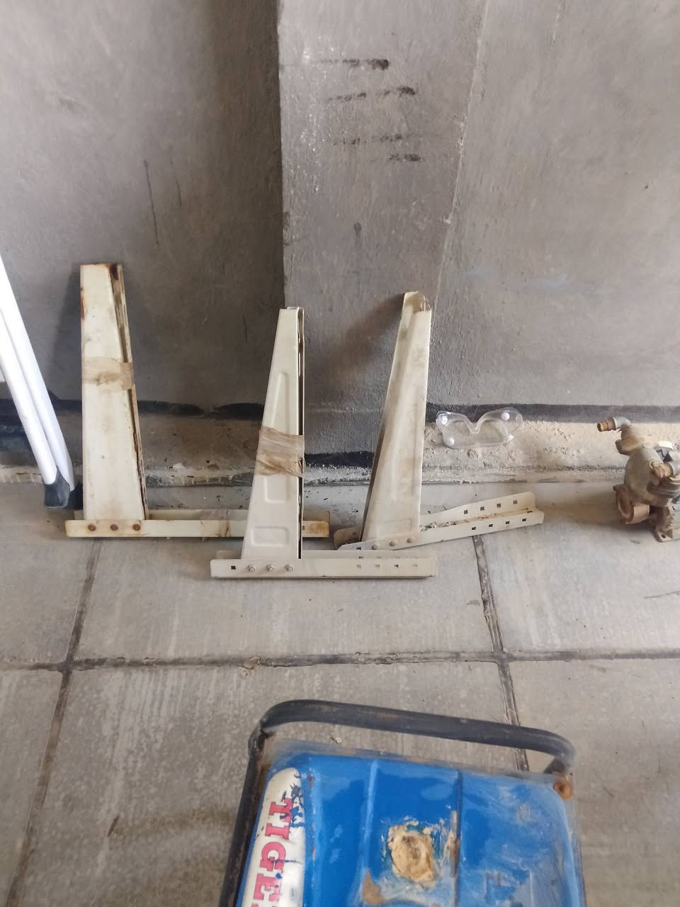 أغراض نظيفه مال بيت كلشي بسعره .
للاتصال ***********.أبوحيدر
