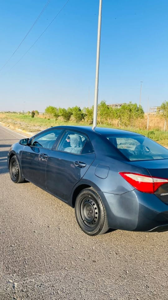 السلام عليكم 
كورلا 16 للبيع
صبغ احزام بدون سقف بدون شاصي 
سنويه جديد دفتر بانزين بيها 
مكانها كركوك
السعر 95 وبي مجال 
***********

