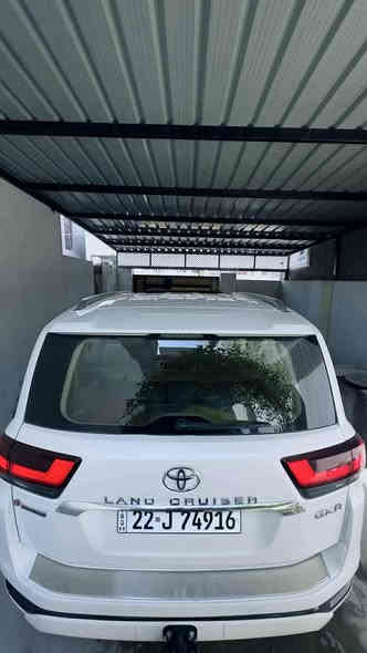 تيوتا لاندكروز موديل 2022
فول مواصفات ماشية70 الف 
1- #سلايد روف وبصمة 
2-  خمس بصمات 
3- #كراسي كهرباء 
4- #كشنات جلد 
5 -  3 #شاشات كبيرة بلاد ام الترحيب
6- #حساس خلفي وامامي 
7- #جنطة كهرباء ( جكات )
8 - #تحكم ستيرن جهتين
9 - #مري شفط 
 10 - #تشغيل عن بعد 
11 - #اشاير ترحيب
12 - #كشنين كهرباء  
13 - #حساسات امامي وخلفي 
14 - #شاحن لاسلكي( واير ليس ) 
15 -  12 #ايرباك 
16 - #دبل ماوس 
17 - #كامرة خلفية 
18 - #نظام ABS 
19 - #ثلاجة 
20 - #لايت زنون كشافات
21 - #كروز سرعة 
22 - #تحكم كهربائي بلمري 
23 - #ويل كب كروم 
24 -#حجم المحرك: 6 سلندر4000 تنفس طبيعي 
25 كشنات تبريد

السعر 650 $ وبيها مجال 

***********

***********
