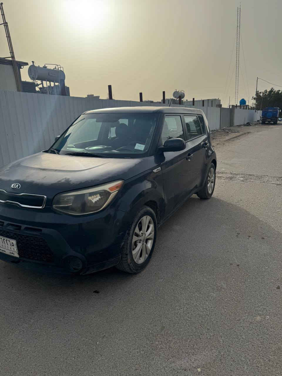 سول وارد امريكي موديل 2015 حبري الحادث كما موضح في الصورة
 بيها صبغ بنيد وجاملغ والباب الايمن وبيها جراد بالصبغ بمكانات وبيها ايرباك درگة ودشبول وبردة مكفولة لغد وشاصي
 والضربة جانبية بالجاملغ الامامي الايمن كما موضح بالصورة
 محرك (2000 GDI) وماشية (77400 ألف ميل)
على ايدي من سنة 2017 سيارة ما ناقصها شي قبل اسبوع سويتلها صدر كامل مع تبديل دسكات والتبريد شغال
السعر 112 وبيه مجال
المكان بغداد المشتل
الرقم *********** (واتساب)
