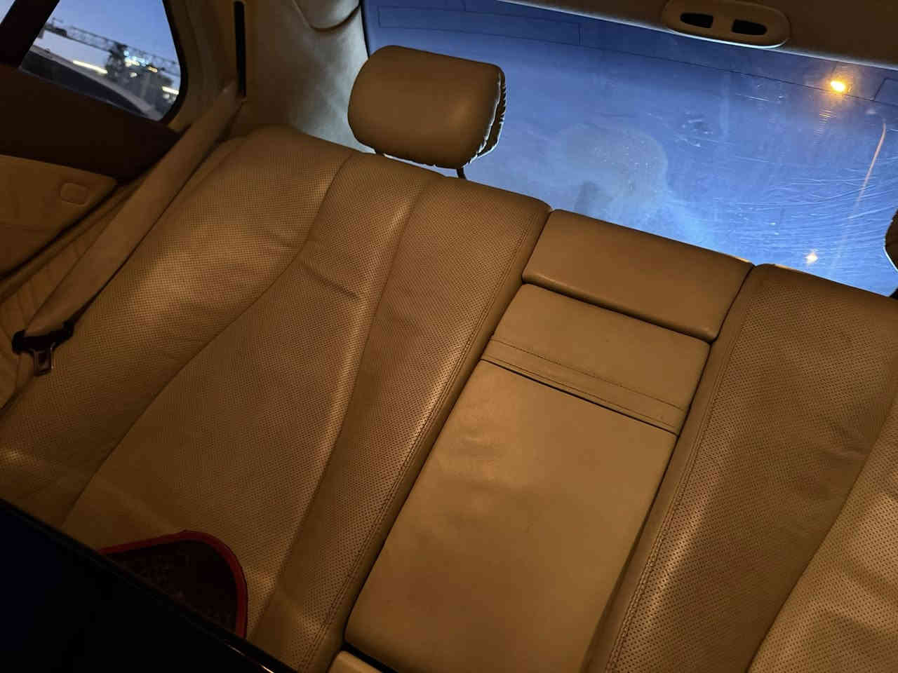 السلام عليكم للبيع فقط مرسيدس غواصه 
2002 اصل وارد يابان كفاله كص وصبغ وتبديل حجمً500 باب طويل 
محرك وكير وكهربائيات وتبريد وحداديته كله جدد  برغي ممفتوح بيه على وضع الشركه وفول موصفات للاخير Vip 
سلايد روف كشنات اربعه كهرباء وخزن ميموري وتبريد وتدفئه برده خلفيه كهرباء 
كشنات خلفيه منفصله . وثلاجه داخليه 
حساسات امامي وخلفي لايت عدسه متحرك دبل جام .ESP و ABS 
جوبلس تصعد وتنزل حسب رغبه 
ابواب ومري وصندوك شفط 
تحكم ستيرن سيدي جنجر  
داخله كنتاره بلادي سيتم صوت 
باقي تفاصيله معروفه وكله بلاديه
مكانه بغداد الكرخ والسعر 50 ورقه وبيه مجال بسيط ***********
