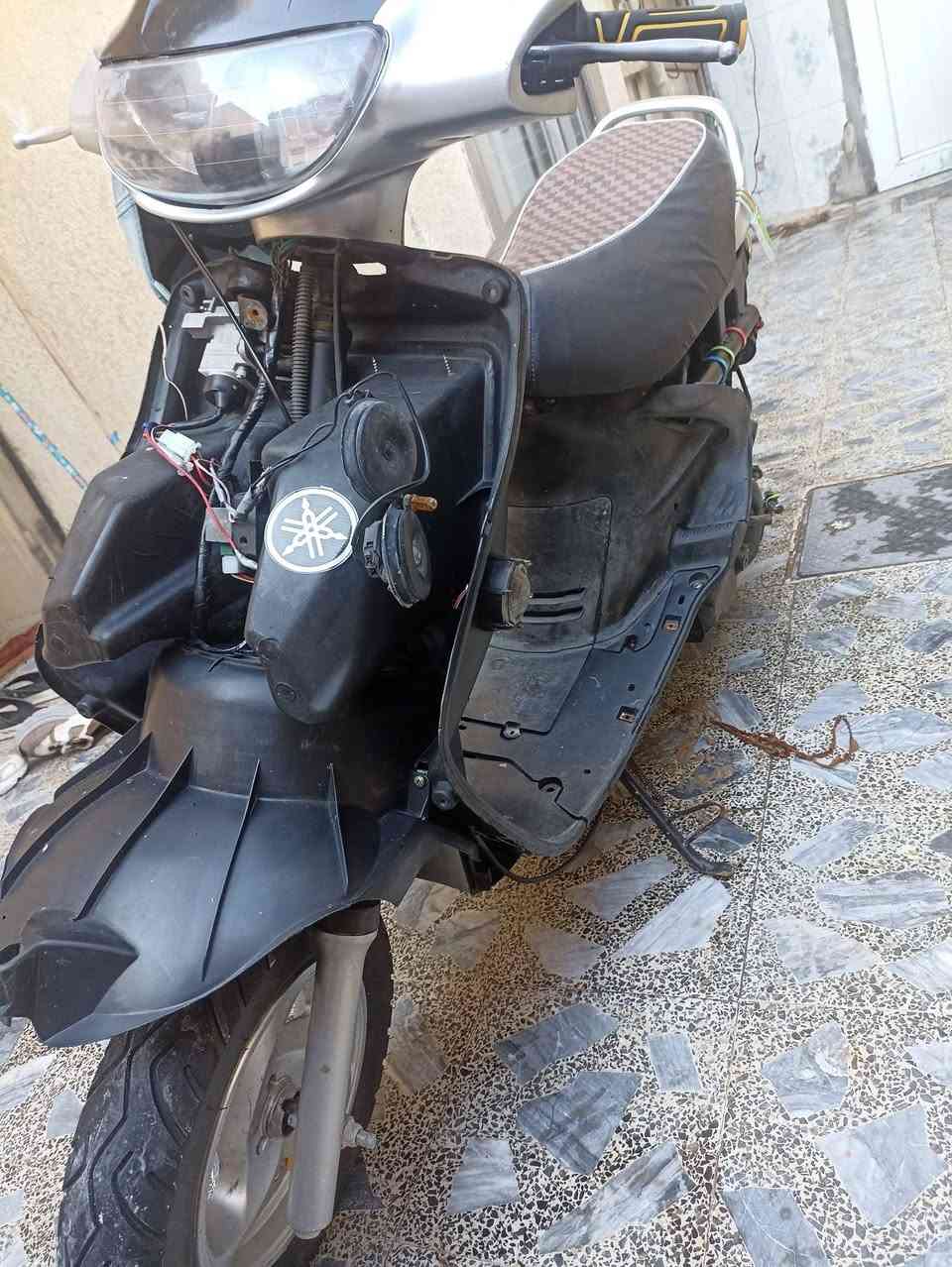 سلام عليكم دراجه فراشه فحل للبيع نضيفه مكينه ناعمه كهربائيات شغاله سلف هندر شغال السعر 375 رقمي ***********
