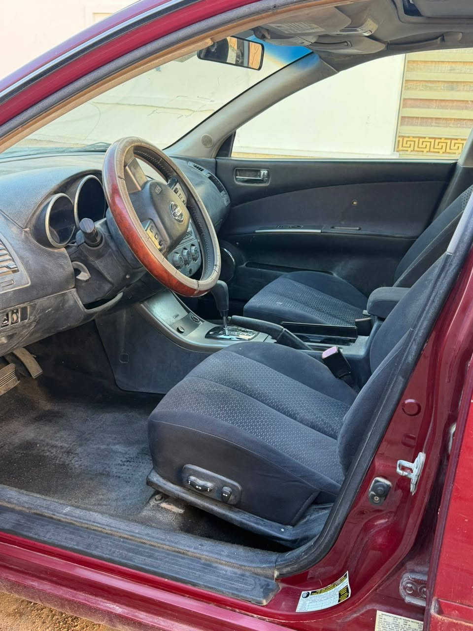 سياره التيما بدون لوحات للاستفسار
***********
