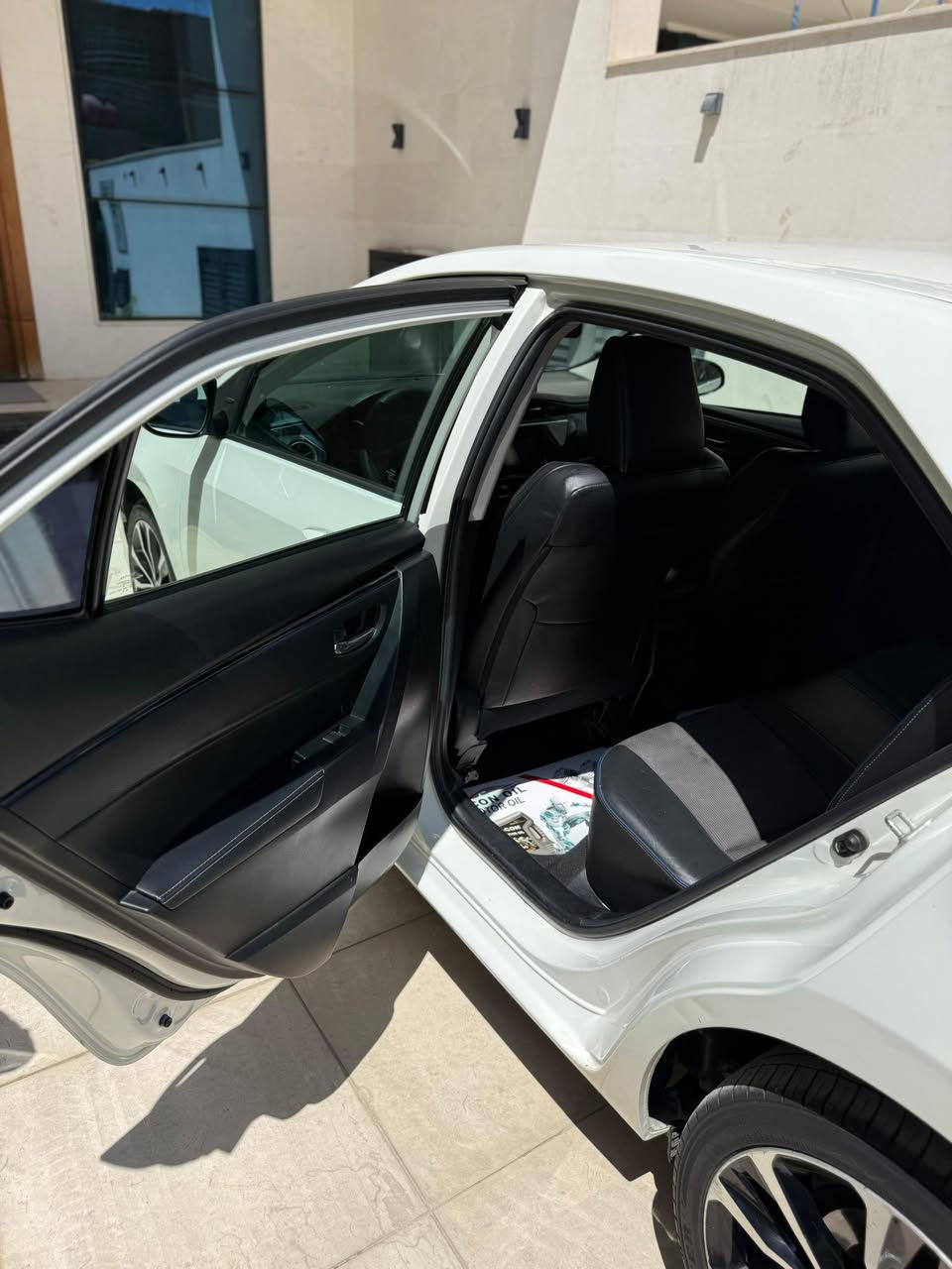 🚘 للبيع | تويوتا كورولا 2019 🚘

✅ وارد أمريكي فئة se
✅ محرك 1800 CC
✅ قير أوتوماتيك
✅ ماشيه 124,966 ميل
✅ اقتصادية جداً بالوقود
✅ سيارة عملية ومريحة للاستخدام اليومي
✅ تبريد ممتاز
✅ محرك وجير بحالة ممتازة
✅ داخلية نظيفة
✅ جاهزة للاستخدام ولا تحتاج مصروف

🌟 كورولا من أكثر السيارات المطلوبة بالسوق لما تتميز به من الاعتمادية وقوة التحمل وتوفر قطع الغيار وقلة استهلاك الوقود.

📍 الموقع: كربلاء المقدسة

🔍 الفحص على حساب المشتري وفي أي مكان يختاره.

💰 السعر: 139 ورقه قابله للتفاوض 

📞 للجادين فقط التواصل على الخاص.

نسأل الله التوفيق للجميع.


**إذا كنت صاحب هذا الإعلان وتريد حذفه لأي سبب، رجاءا أرسل رسالة إلى الدعم الفني**