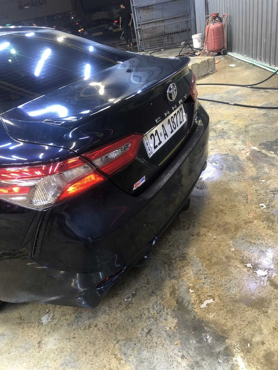 كامري 2018
مواصفات SE 
فتحة 
بصمة 
جلد
كرسي كهرباء 
رادارات امامية 
رادارات جانبية
حادث جدا بسيط بالكرن مال دعامية الامامية فقط بدون اي طخة بالبجم رقم الشاصي موجود 
قبغ الجنطة مصبوغ اثر شخط 
ماشية 79 الف ميل
مكان السيارة/ بغداد/ السيدية 
 ***********
السعر 18800   I وبيهة مجال
