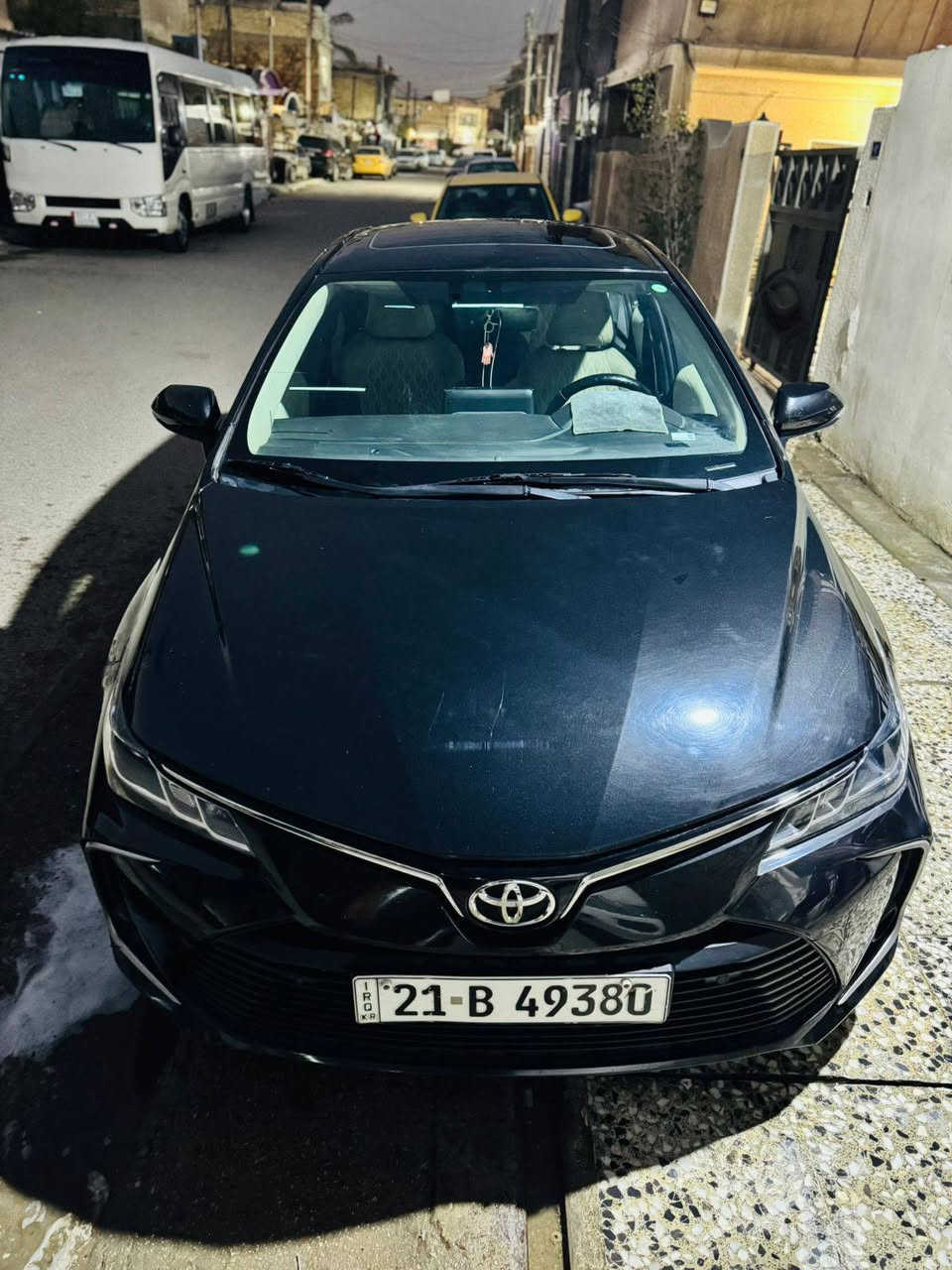 السلام عليكم
كورلا خليجي ساز 2022
فول مواصفات بصمه ترحيب فتحه داخل لونين حساس امامي خلفي
السياره كفاله عامه عده خشم جاملغ السائق بارد فقط 
مكان السياره بغداد حي اور
السعر 165$
للاستفسار اتصال ***********
