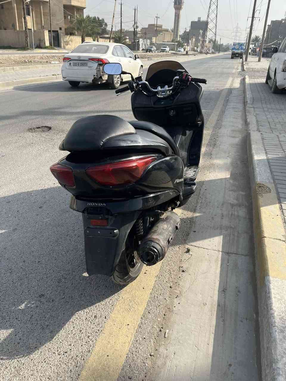 سلام عليكم فورزة صفر 8 دراجة حلوة وناعمة ونظيفة دراجة مكينة خير من الله شلعة ومعدل تشك الكاع دراجة مداريها كـلش وتايرات جدد ودسكات امامي خلفي جدد دراجة جاهزة من كلشي سعر 725 وبيها مجال حك جية مكاني بغداد سيدية رقم ***********
