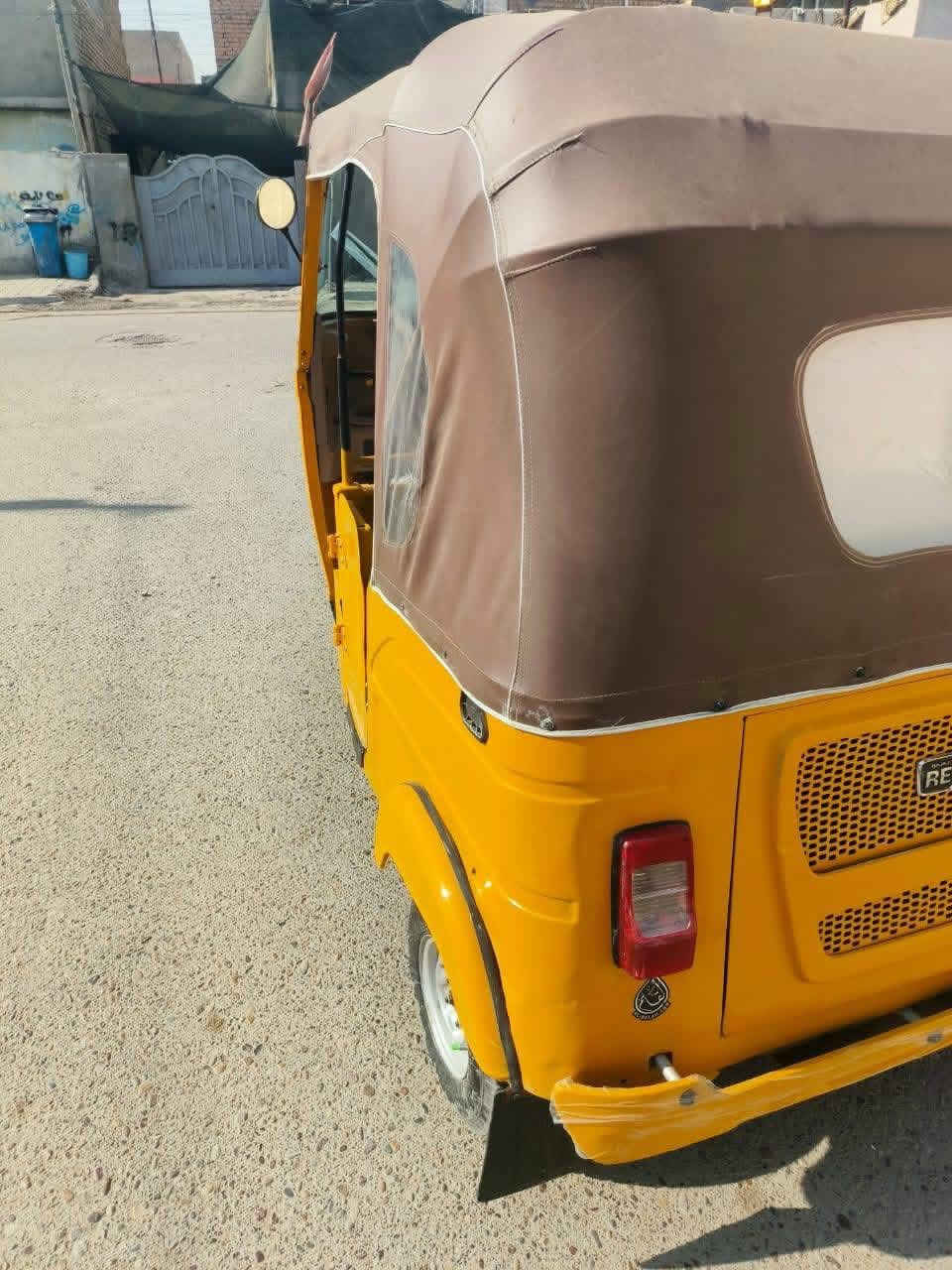 للبيع موديل 21 رقم  مميز تكتك جاهزة محرك بجيس اخرس ناعم كبل للشارع ترايهة مال زيرو مصبوغة عام للجمالية فقط ابدون ضربة ولا معجون تحويل مباشر السعر 4550 بيها مجال قليل شراي تصال او تواصل عبر وتساب  (***********)
