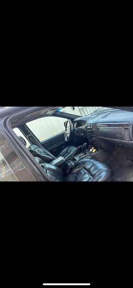 السلام عليكم 
JEEP GRAND CHEROKEE
8v 4.700 
4x4
السيارة لون اسود مميز 🏴
السيارة فول مواصفات مال جناية 
تحكم ستيرن 
كشنات كهرباء 
كشنات جلد بلاد
فتحة سقف
نظامAbs
كشن ميموري
السيارة محرك بلاد 
مامتغير بيهن وبدون اي جطل بالكهربائيات 
السيارة كاملة 
تخم تايرات جديد
قاعده فيول بم جديد
راديتر جديد
كير والفوريل جديد شديتة قبل شهرين
ادامة كامله على منظومة البانزين من بلكات ونوزلات ومجاول 
السيارة رقم سليمانية بأسمي
مكان السيارة/ ديالى بعقوبة 
السعر :78
للاستفسار /***********
