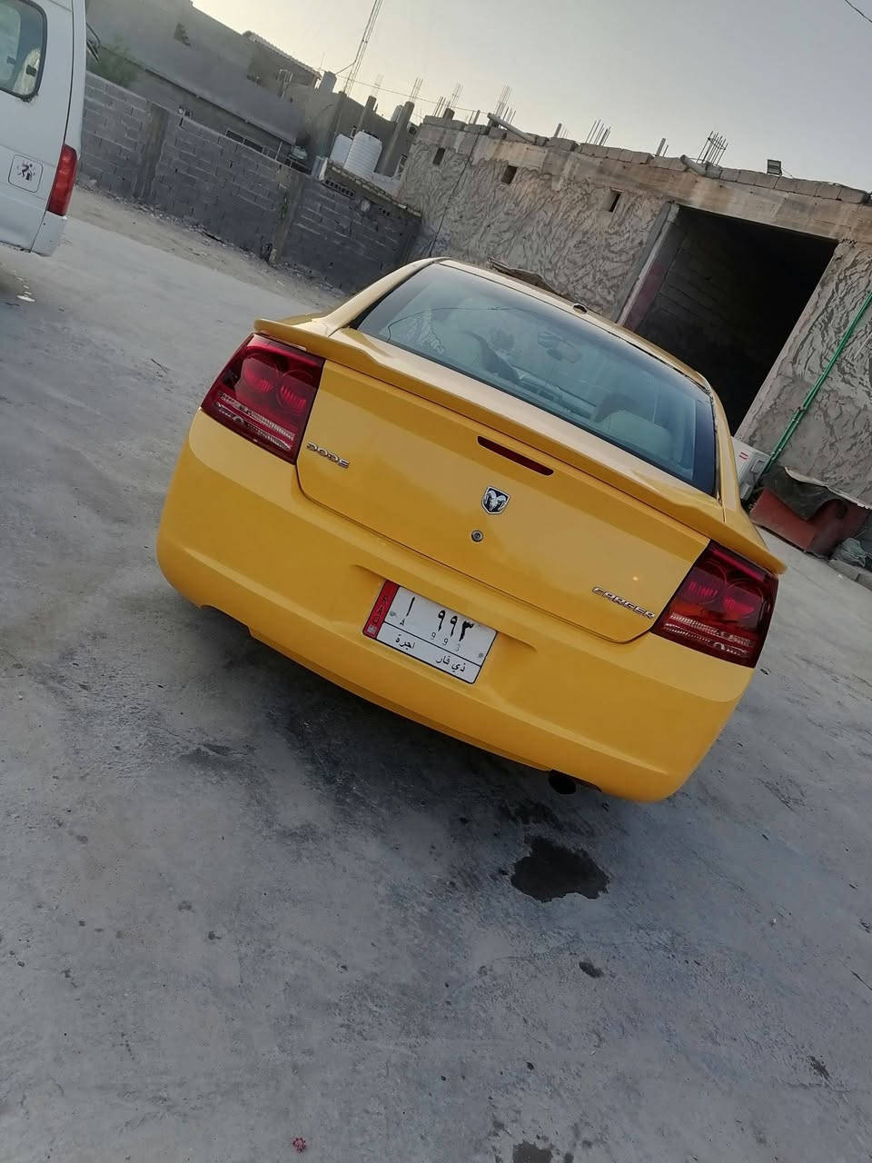 سلام عليكم
للبيع جارجر 2010 أصل 

السياره معروضه ب 107 وبيها مجال 

حادثها جاملغ وشويه مليوح الشاصي ومرجع 

مكينه جديده 
محرك 6 سلندر 3500
منضومة زنون عالي ناصي

تخم تاير جديد  حداديه جديده باتري جديد 

رقم مميز ذي قار مشروع وطني 

خطها نجف ناصريه 

مكاني : حله مركز مدينه 

للاستفسار : ***********
