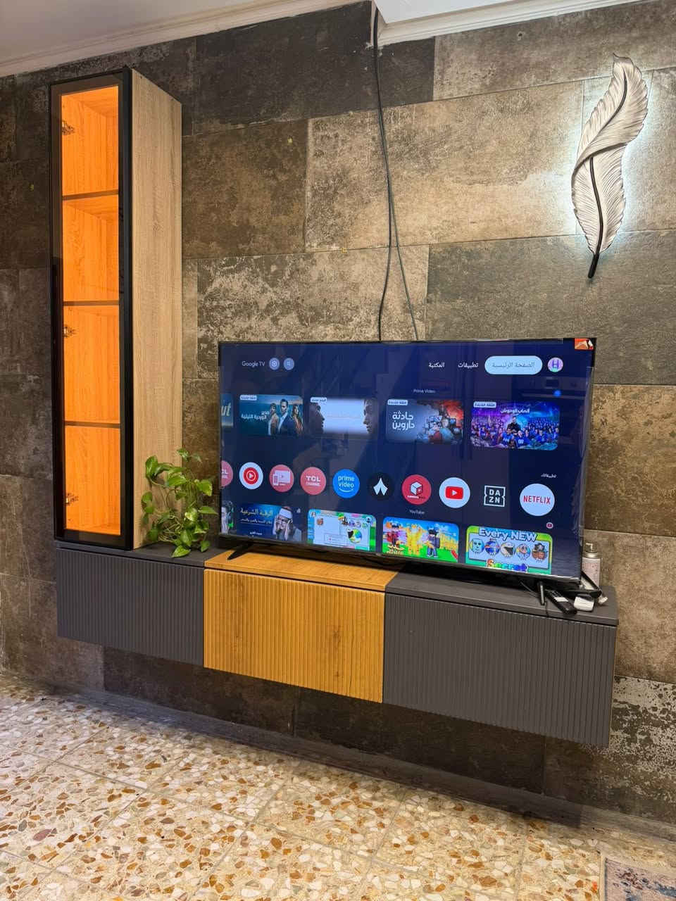 كاونتر مودرن تصميم حديث استعمال قليل للبيع 
يحتوي على مرشحة وطباخ وفرن جديد جداً بدون اي خدوش او ضرر  
مع ميز تلفزيون من نفس التصميم والترتيب فقط الميز بدون التلفزيون 
اريده ب3 ملايين 
مكاني بغداد غزالية


**إذا كنت صاحب هذا الإعلان وتريد حذفه لأي سبب، رجاءا أرسل رسالة إلى الدعم الفني**