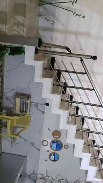 بسم الله الرحمن الرحيم
بيت للبيع مساحة 150 متر طابو صرف باسمي 
متكون اربع غرف نوم واستقبال وصالة ومطبخ حار ومطبخ بارد وصالة  العنوان الكفائات شارع المدارس خلف حسينية ائمه البقيع السعر (180) مليون للاستفسار الاتصال على الرقم ***********
