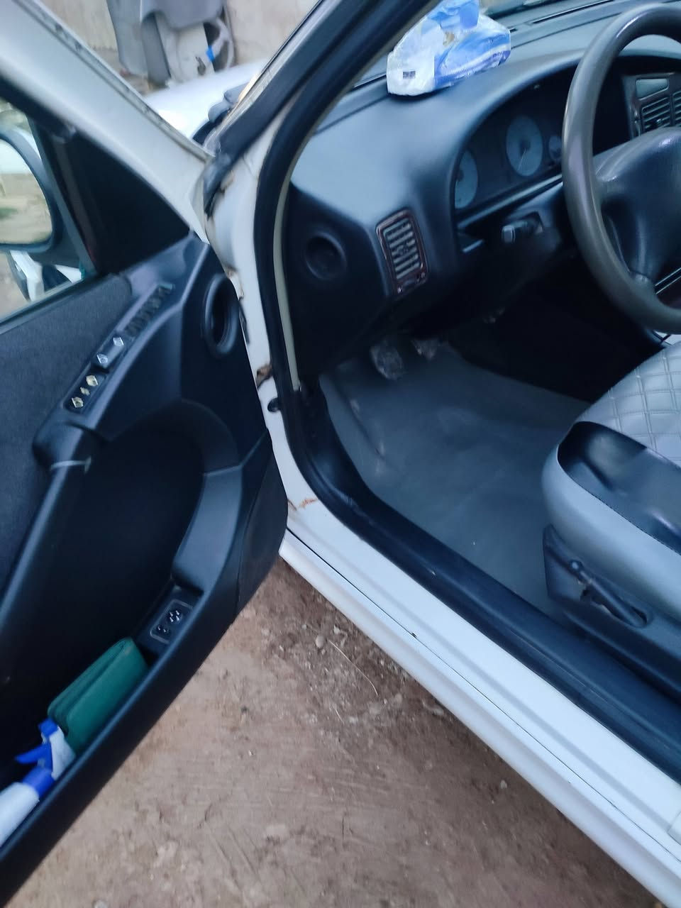 السلام عليكم ورحمه الله وبركاته سياره للبيع بيجو بارص تخم تاير سنويه مجدد ٢٧ تبريد شغال رقم بغداد مشروع وطني تحويل مباشر سياره خير من الله *********** شراي يتصل بي خير ويدلل
