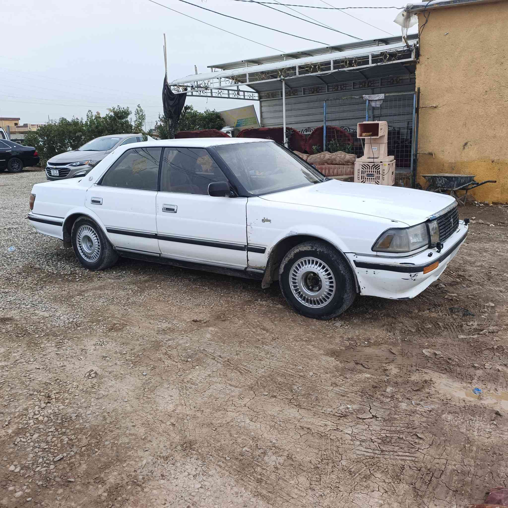 بيع أو مراوس حسب القناعه هارتوب 91 السياره بدون صبغ سنويه ما صاقطه مكينه جديده شرط حاويه شديتلهه صدر أمامي جديد تخم تاير  بيهه دبل خلفي واكف السياره خير من الله نقص لايت أمامي مكسور مكاني ديالى خان بني سعد شرط تحويل السعر 28 وبيهه مجال ***********
