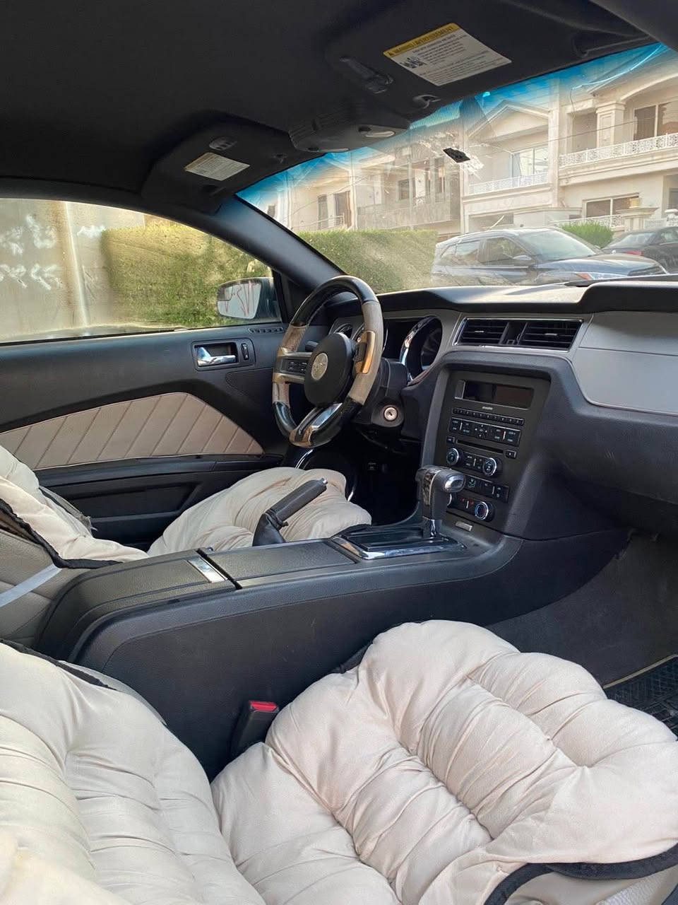 ford muatang 2012 V6                                       بو فروشتن حيزام سبوغة پيش كةپسة سةيارةكة بي مةسروفة گيرو مةچينةو تةبريد تةقةو رةقةو بةناوكردن غةرامة هةمووي بةشةرتة ٢ وةرةقة غرامة لةسةرة شوين هةولير ژ.م *********** أربيل, العراق
