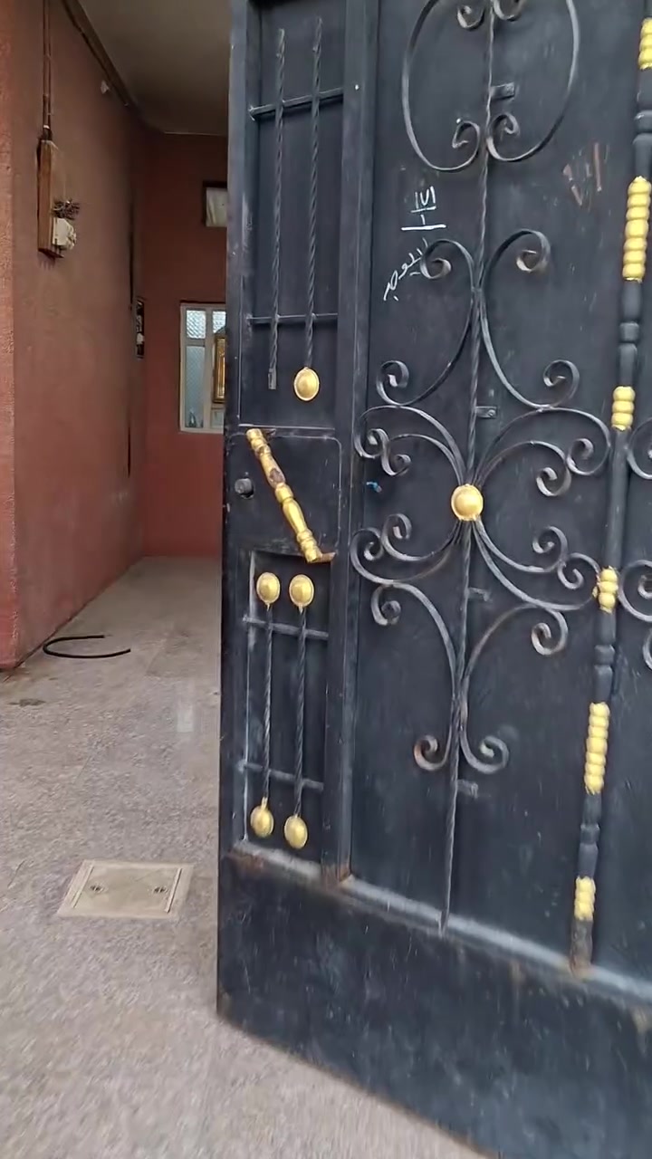بيت للايجار طابقين في حي المهندسين يم سوق العكيلي التفاصيل داخل الفيديو الاتصال بنا ***********
