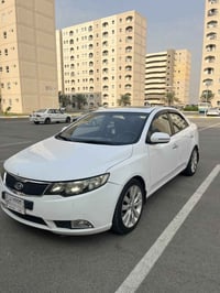 كيا سيراتو 2013  فول 1/1 بصمه فتحه مري شفط اشاير بل مري حساس خلفي بصمه...