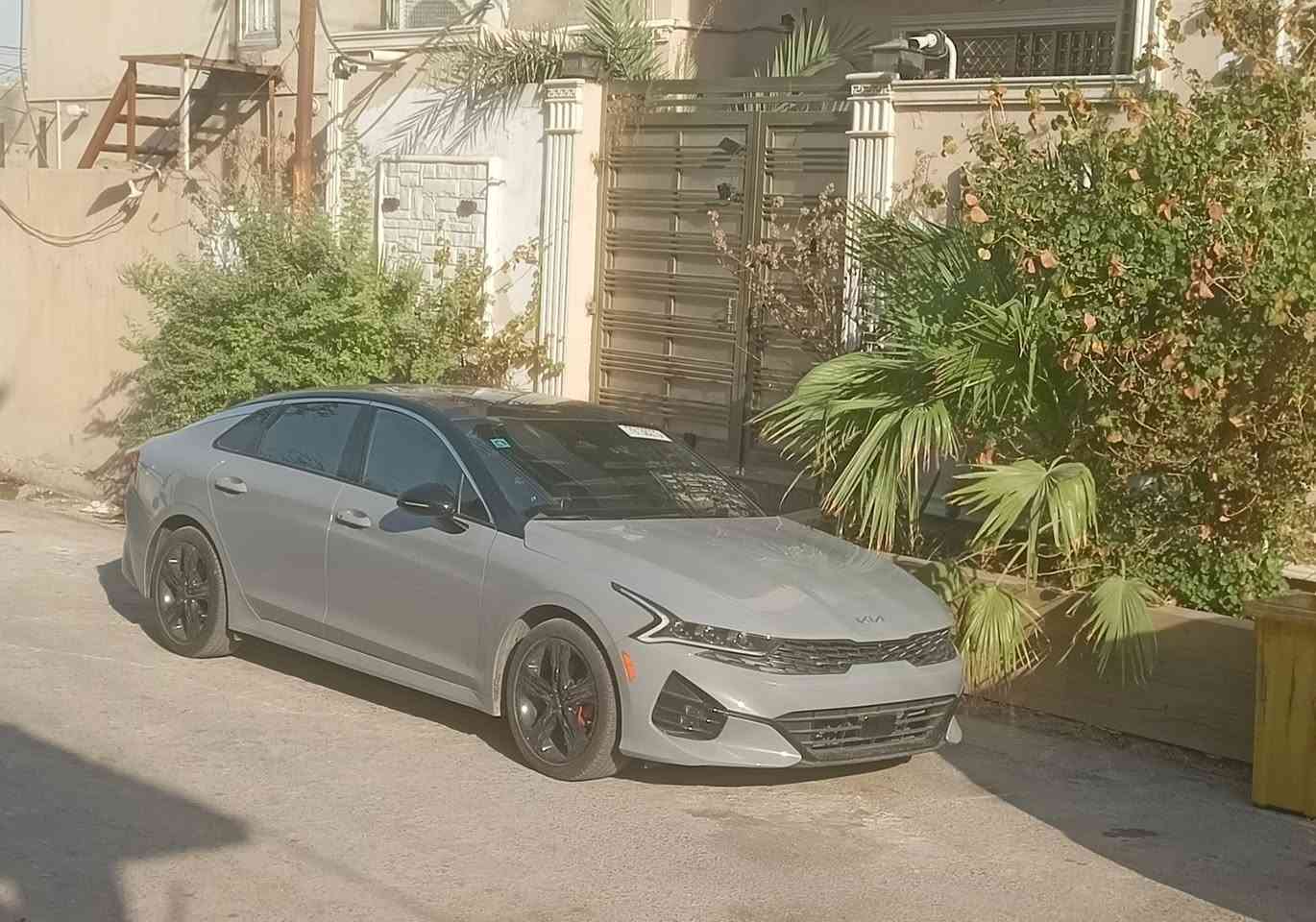 السلام عليكمK5 (GT Line) 
K5 (GT Line)

الموديل : 2023 داخله بل ٢٤

نوع المحرك :1.6 تيربو 

عداد المشي :25

اللون : سموك (مميز) اسمنتي

وارد : اميركا 

مواصفات :فول 1/1

1_بصمة +تشغيل عن بعد 

2_حساس جنطه اوتو 

3_بانوراما فول قمارة 

4_لايت زنون 3 عدسات 

5 _لد نهاري امامي + لد خلفي 

6_كشافات 

7_رادار امامي + كامره رادار امامي

8_رادار خلفي وجانبي + نقطه عمياء فول حساس 

9_داخل احمر مميز +كشنات جلد

10 _فول تحكم ستيرن +قياده ذاتيه ذكية 

11_كامره خلفية 

12_شاشه حجم كبير  

14_سايد بريك بصمة 

15_شحن واير ليس 

16_مود درايف 

17_كشن سائق كهرباء 
18- داخل جلد احمر 
علما ان الصور قديمة والسيارة مرقمة رقم بصرة 
للأستفسار المراسلة على الخاص 

السعر 220$


**إذا كنت صاحب هذا الإعلان وتريد حذفه لأي سبب، رجاءا أرسل رسالة إلى الدعم الفني**