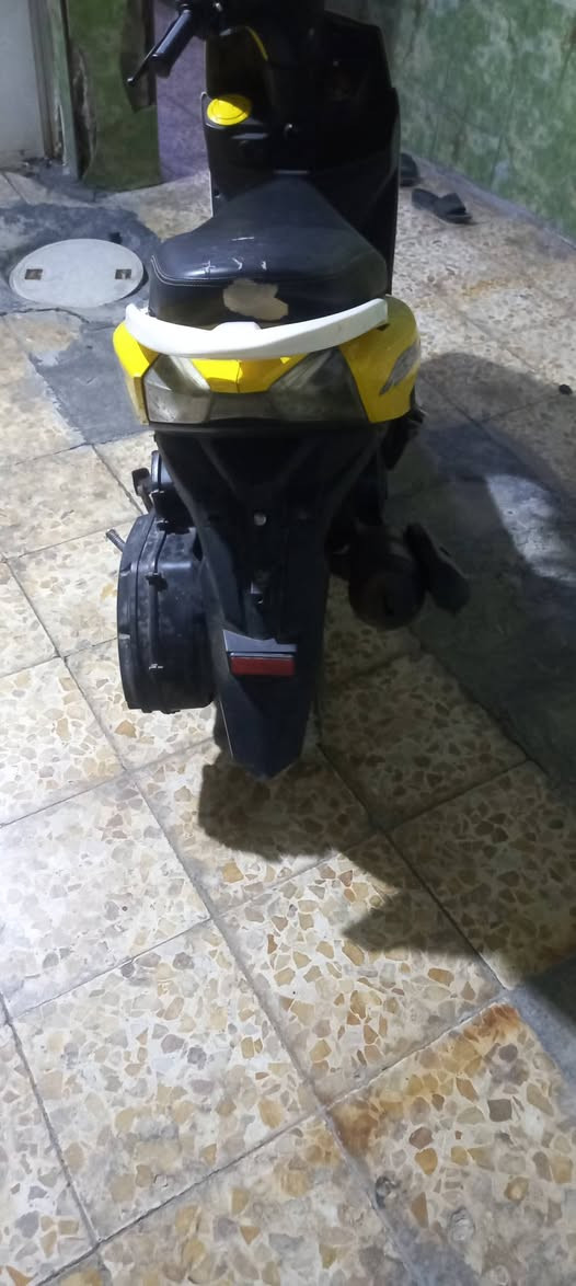 سلام عليكم عندي هاي دراجه جديد بيه بس لدوسه مكسوره مكينه جديده هندر جديد وباتري جديد كله شغاله مبيه نقص مكانه لشعب حي لبساتين  لسعر ٢٢٥٠ رقم ***********
