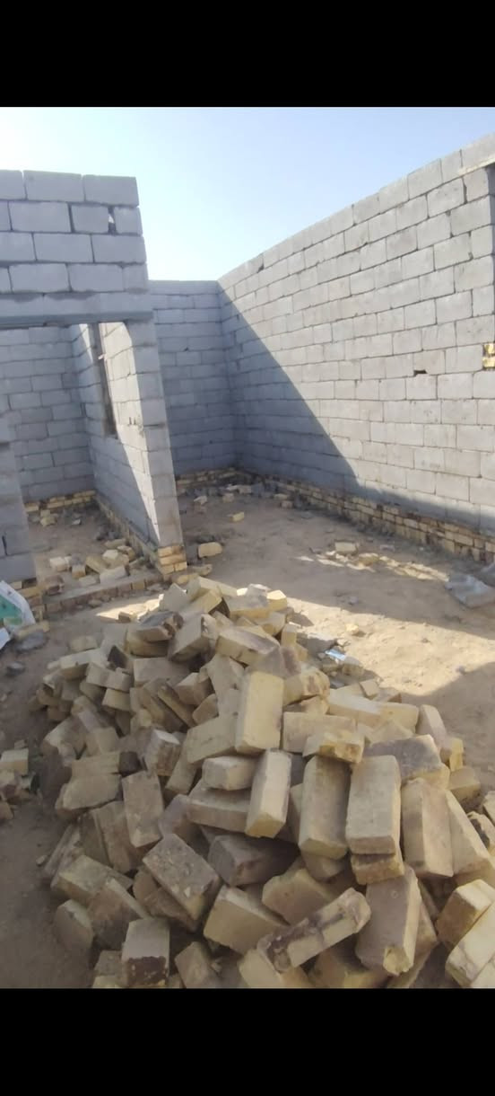 سلام عليكم 👇👇👇👇
هيكل للبيع بلجزره  بناء جديد رباط صب مساحه البيت 140 م
غرف 2
ستقبال
مطبخ 
صحيات
للستفسار اكثر ***********
