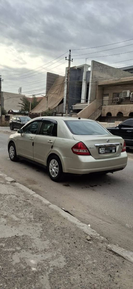 السلام عليكم
نيسان تيدا 2009 خليجي
كير + مكينة جديدات
صدر امامي كامل جديد
تخم تاير جديد
(تبريد + تدفئة) شغالات
شاشه + كامره + جام كهرباء 
السيارة مسويلها ادامة كاملة وجاهزه من كلشي .
..............
رقم بغداد دولي باسمي وسنوية لل2030
المكان بغداد _ الكرخ
السعر 75 وبيها مجال بسييط
للاستفسار (***********)
