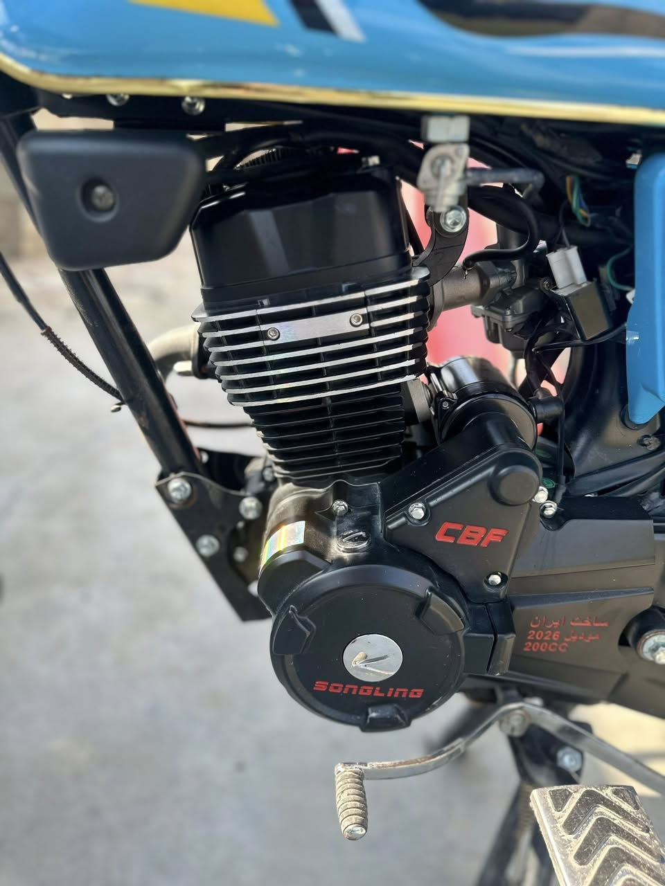 دراجه ايراني 5 كير موديل 26 محرك ( 200 )(ضاقطه وزنيجل ) دراجه بصمه  وسويج ماشيه2000 فقط بعدهي على وضع شركه سعر 850 وبيهه مجال مكان بغداد ***********
