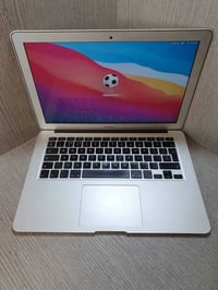 ماك إير 2013 • i5 • ١٢٨ SSD