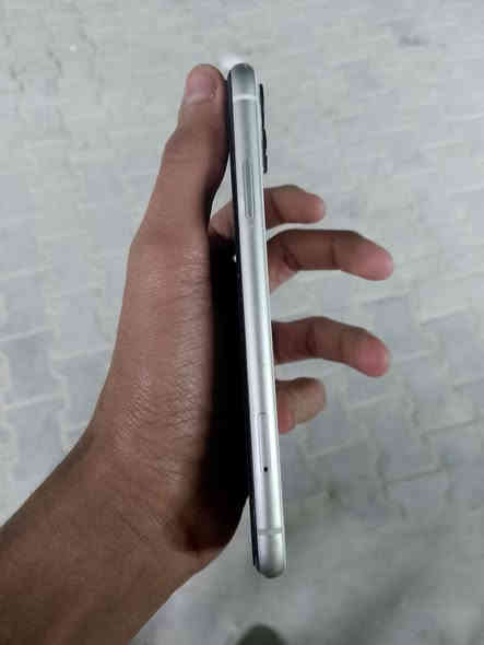 السلام عليكم ايفون 11عادي مستبدل فقط بطارية مكاني بغداد مدينة الصدر ذ128 السعر 200
***********
