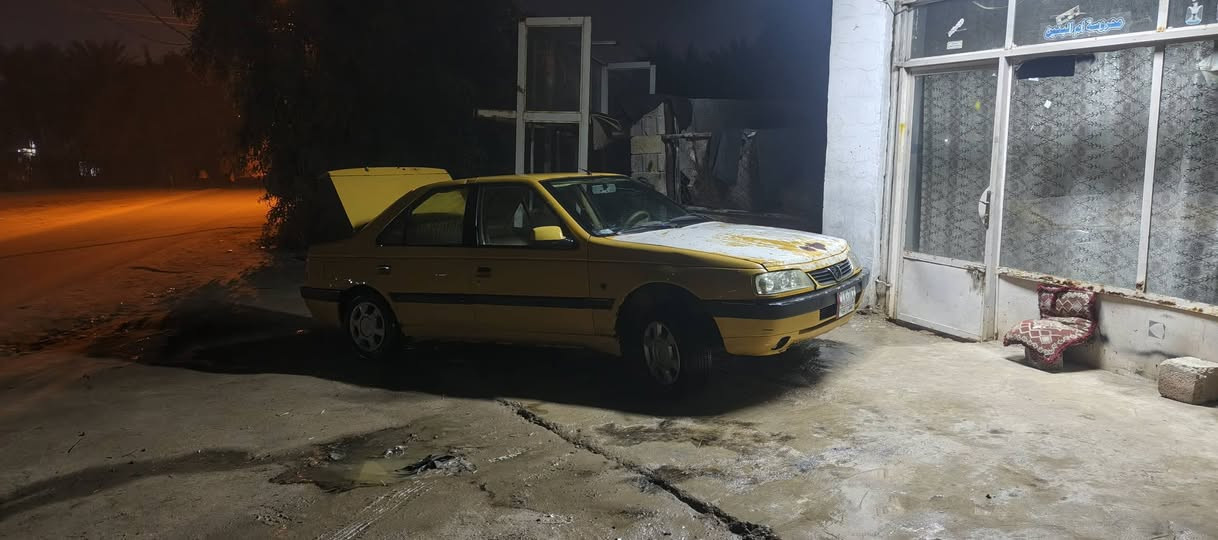 سلام عليكم بيجو 405مديل2013
سياره حلوه كير جديد حداديه جديده مشط أو باور جديد 
باتري جديد تخم تاير جديد مكينته بيه بخار 
سياره رقمه نجف مالكه نجف تحويل إب أي وقت 
مصفره غرامات هيه ما مسجله 
السعر ١٦بيه مجال 
مكاني نجف كوفه 
رقمي التواصل***********
