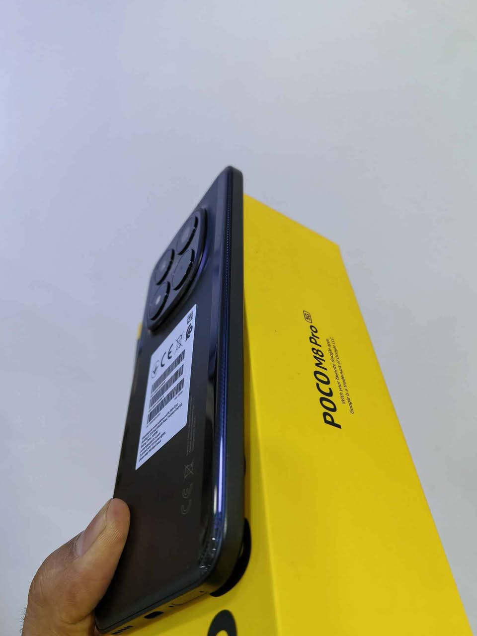 السلام عليكم للبيع POCO M8 PRO 5G استخدام يومين فقط يعني جهاز جديد وبحالة الوكالة كامل كل ملحقات الاصليه ذاكرة 256 عشوائية 16 جهاز كلش قوي بالمواصفات معالج قوي سناب دراكون 7sGen4  كامرات قويه وشحن سريع 100 واط بطارية قويه 6500 جهاز مقاوم للماء والصدمات معيار lP68 السعر ٣٦٠ الف مكاني البصرة *********** البصرة, العراق
