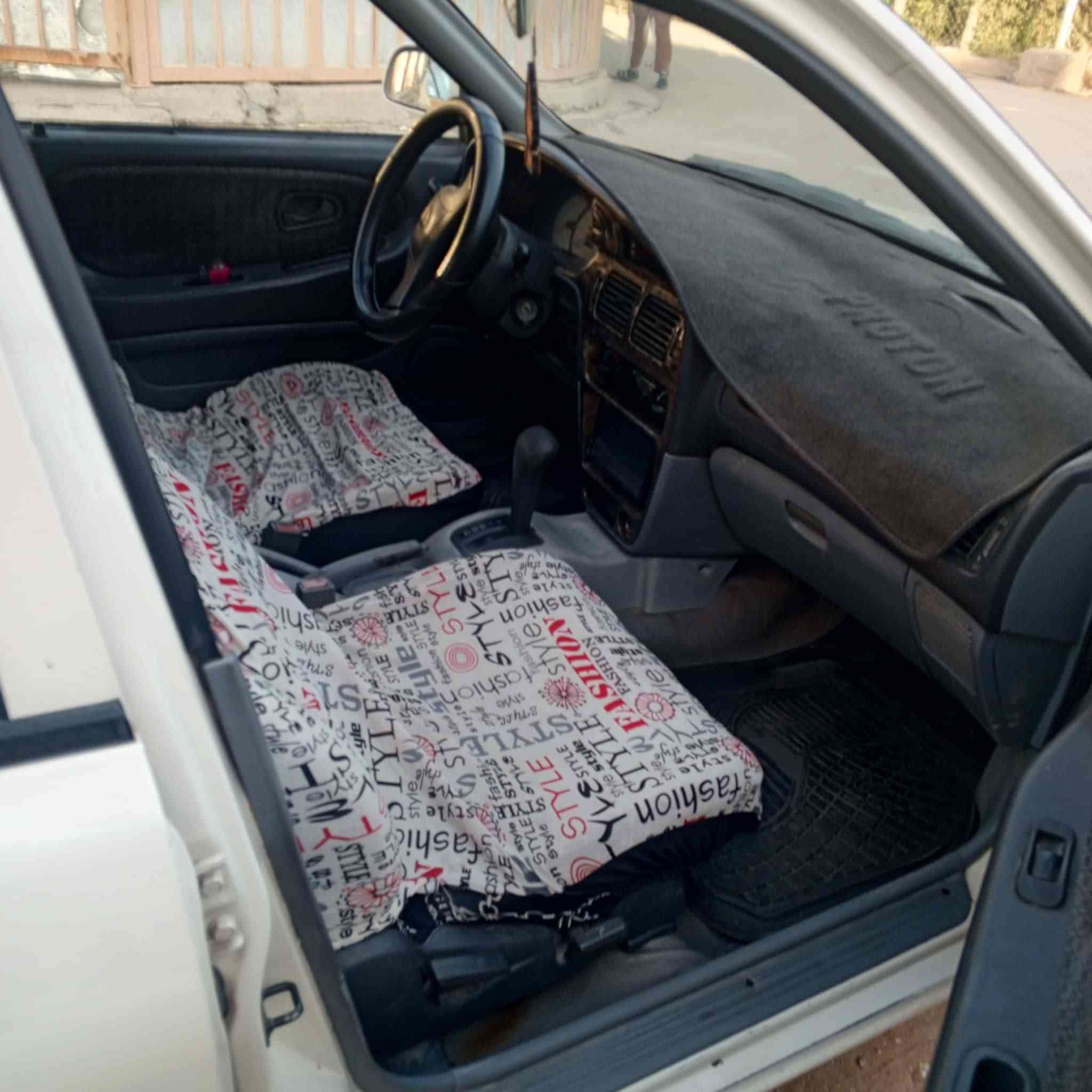 سلام عليكم..
ملاحظة/ 🛑 مكلف بالنشر!! مكلف بالنشر!! 
بروتون موديل 2004 / النضافة كما موضح بالصور 
صبغ حزام فقط ومشط!! 
السعر 54 $
بأسمة. 
المكان بغداد/ زعفرانية 

باقي التفاصيل يم صاحب السيارة رقمة : 
‏‪0775 256 9889‬‏ 
الرقم الثاني 
‏‪0771 421 9007‬‏
