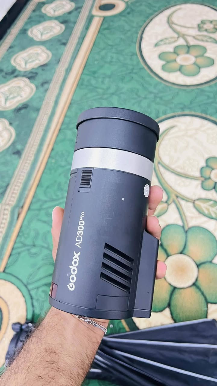 هيه وملحقاتها 

السعر ٤٠٠ الف وبيها مجال للشراي 

مكاني حله  / ***********
