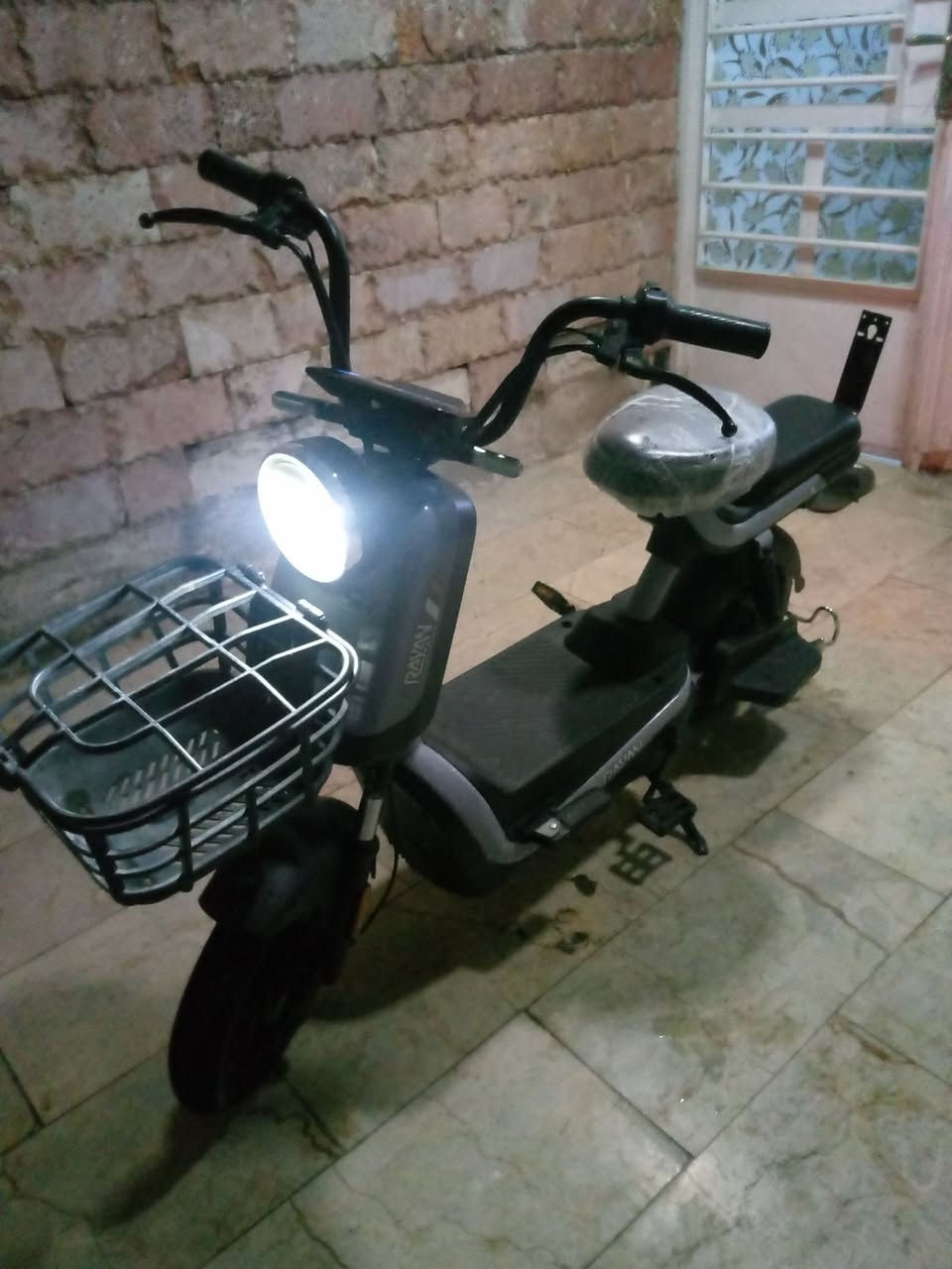 سلام عليكم 

البيع دراجه شحن  الريان  ٤ بطاريات  شاشه كترونيه 

كفاله حجم ١٤ 
عنوان بغداد حريه *********** شراي خاص
