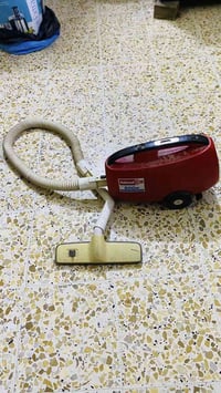 مطلوب • مكنسة