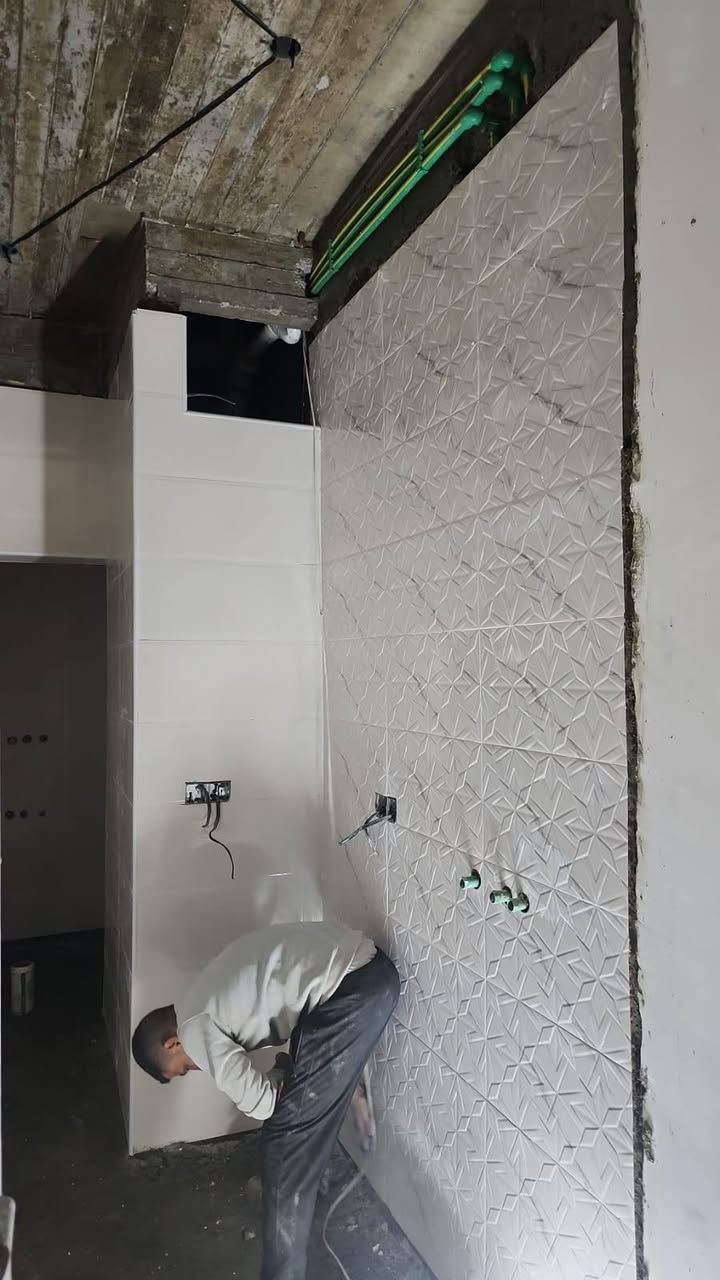 ابو عياد خلفه سيراميك بورسلين ارضيات جدران مرمر كاشي شغل درجه اولى متفرغ حالين في  الجديده ***********
