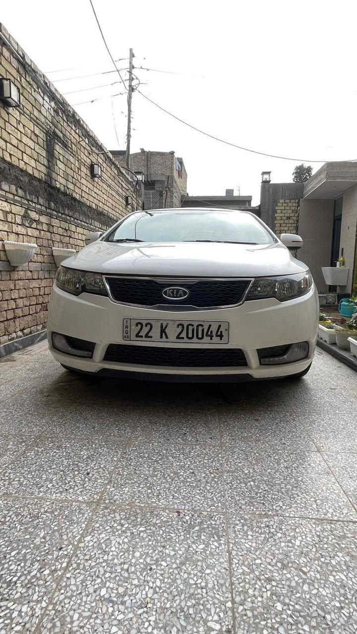 السلام عليكم
كيا سيراتو للبيع موديل 2013 أربيل السيارة وارد خليجي

بيهه حادث بسيط بحافة البنيد فقط وموجود صورته مكينة وكير  ما مفتوحات 
عارضه بي 112 ورقة وبيهه مجال بسيط.

والشاي يتصل ***********
