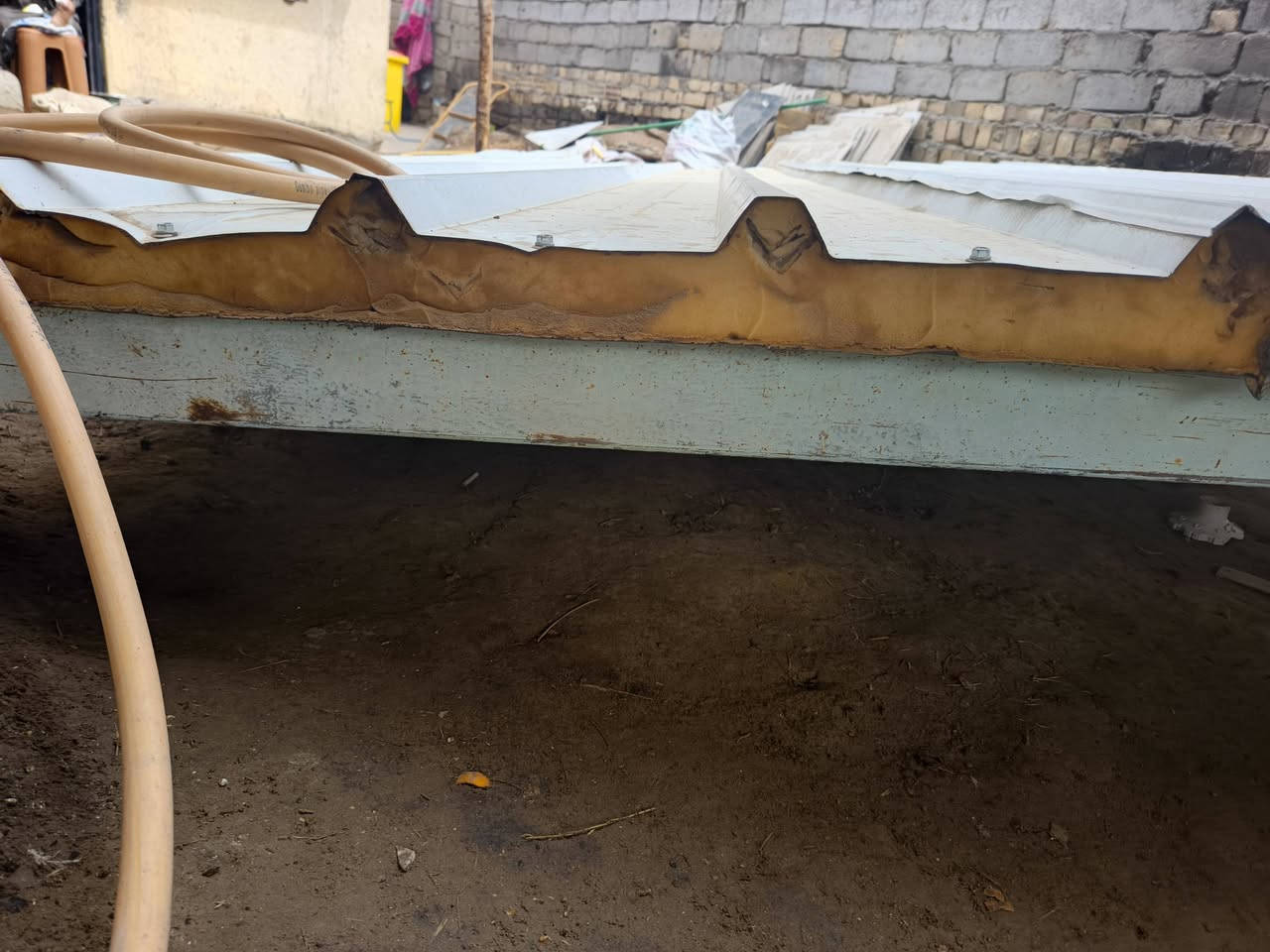 عماريه سندويج طول 4متر والعرض 2متر كامله مع جنكو طول 4ونص وشخاطات عدد 2 رجلين
ليس موجود علئ الفيس مكلف بالنشر يرجئ الاتصال على الرقم والتفاق

***********
