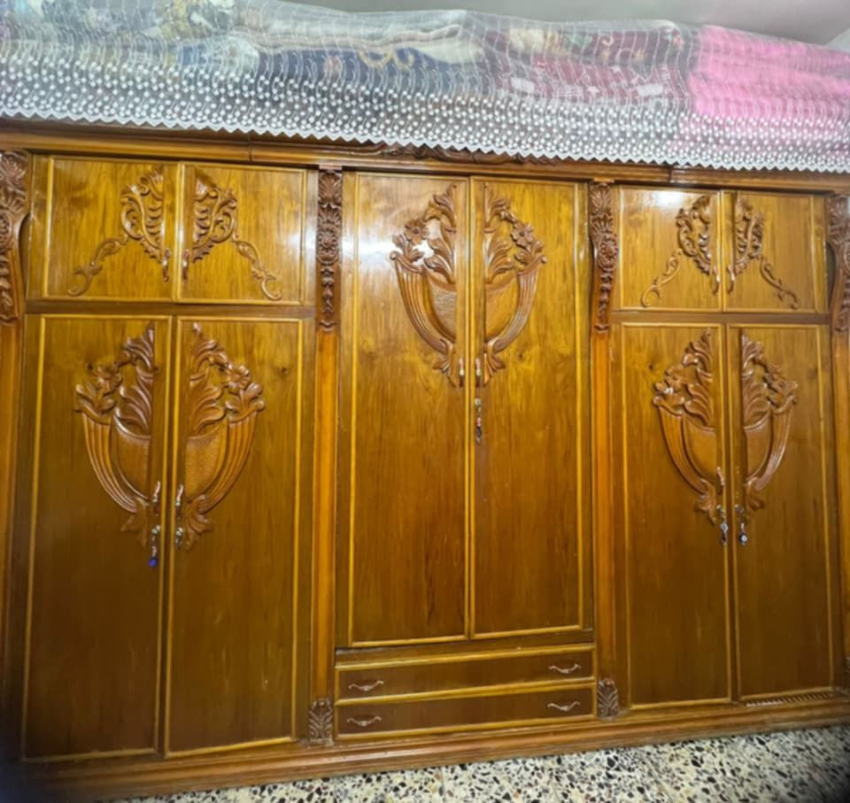 يمنا لاتحتار ورشه الكرم تشتغلك حسب طلبك وتفصالك واسعار مناسبه ابيض تسكام تدلل عنون سده الهنديه ***********
