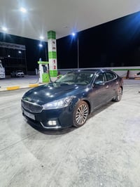 كيا كادنزا موديل 2017 رقم اربيل دولي  مكينه V6   وارد امريكي حادثها خف...