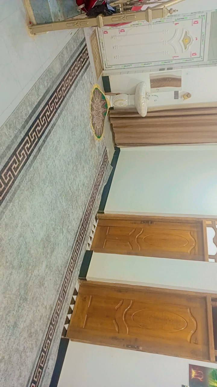 بيت للبيع زراعي سند 25 العنوان بستان الماجديه قرب جسر ناظم المشرح بدايه البستان ثاني فرع  الشارع العام خدمات ماء مجاري كهرباء 
مساحه 170م( 10×7)
يتكون البيت من صاله استقبال مطبخ غرفتين وصحيات البيت بناء حديث درجه اولى السقف صب كونكريت مكلف بالنشر رقم صاحب البيت‏ 
‏ *********** ‏
