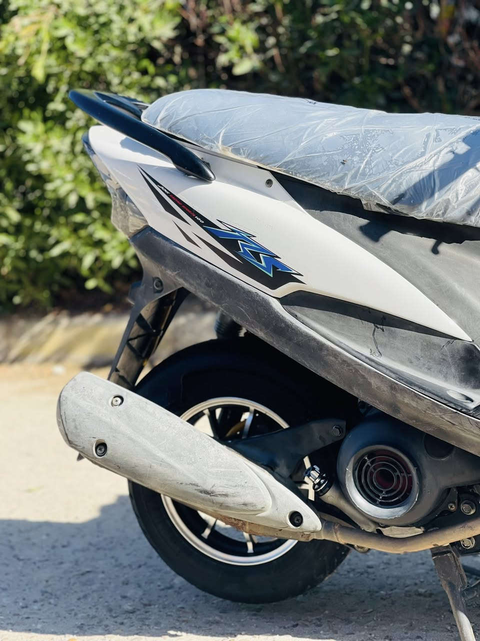 السلام عليكم …

ماكس عدله رمبه صارلهه 20 يوم طالعه من الوكيل
الدراجه كلهه بلاديه 

شلعه ومعدل وملاح فول 

للاستفسار.  ***********
